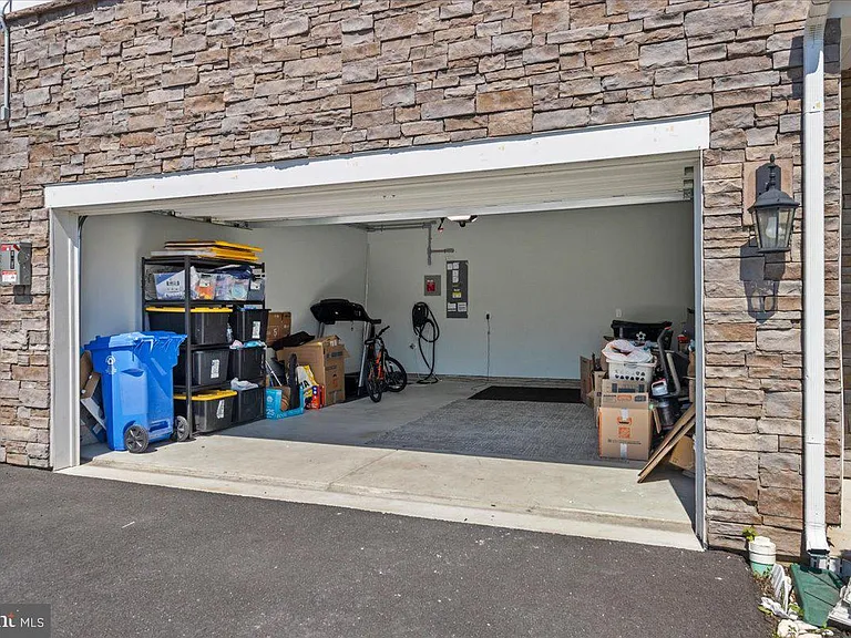 15 Morley Blvd — Photo 40