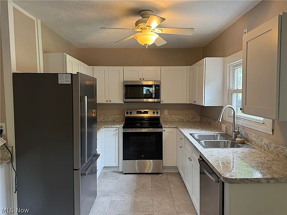 4th image of 6917 Daisy Ave