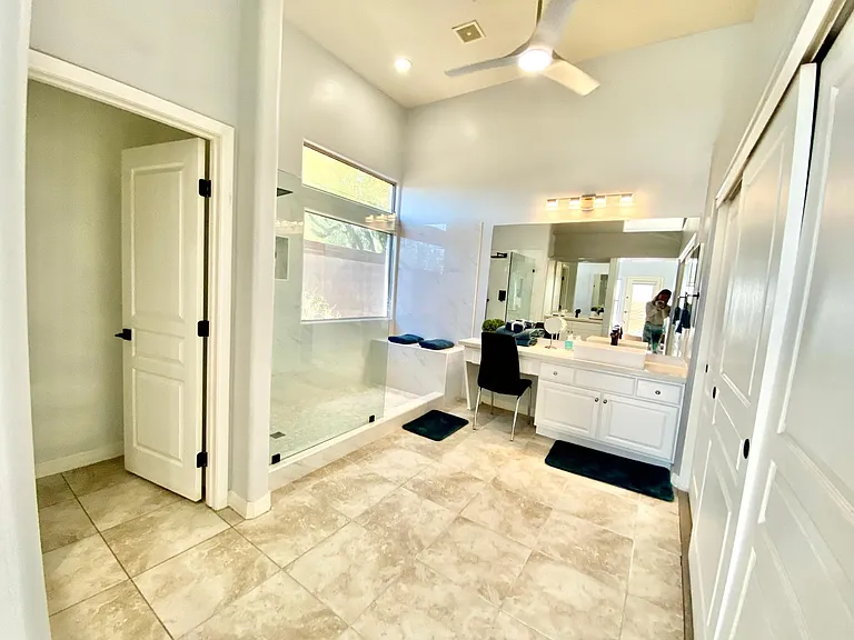 11988 N 136th Way — Photo 10