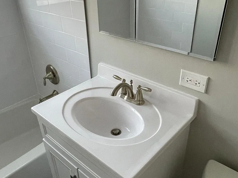 3705 Forest Ave — Photo 8
