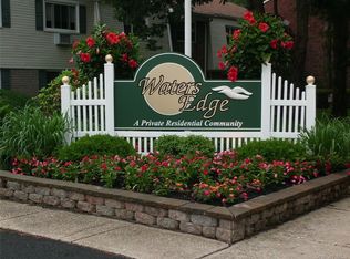 40-218 W 4th St, Patchogue, NY 11772