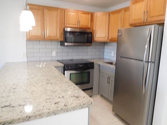 3rd image of 410 Chatham #T-4100