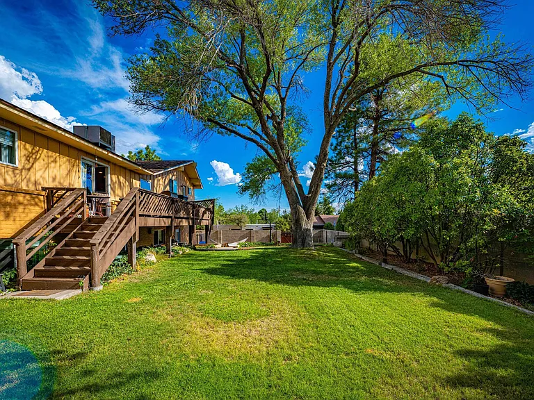 3615 Horacio Ct NE — Photo 43