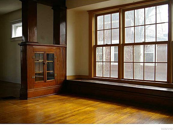 3rd image of 137 S Long St