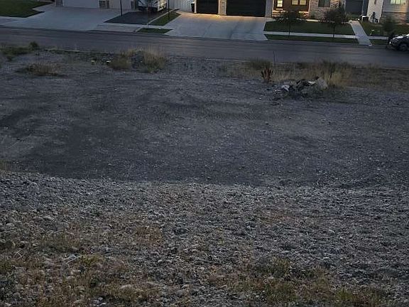 4th image of 1044 S 600 E