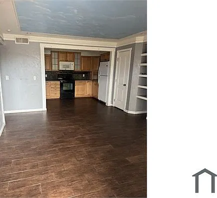 585 S Royal Crest Cir #13 — Photo 1