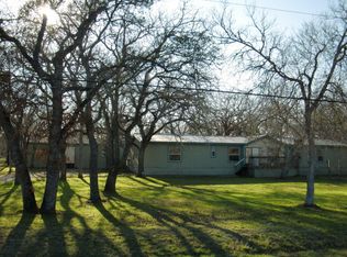 135 Alamo Dr, Lockhart, TX 78644