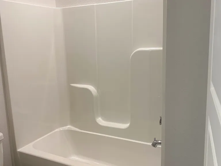 104 London Cir — Photo 18