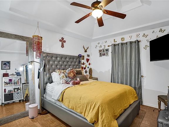4th image of 2408 Sailfish Ave