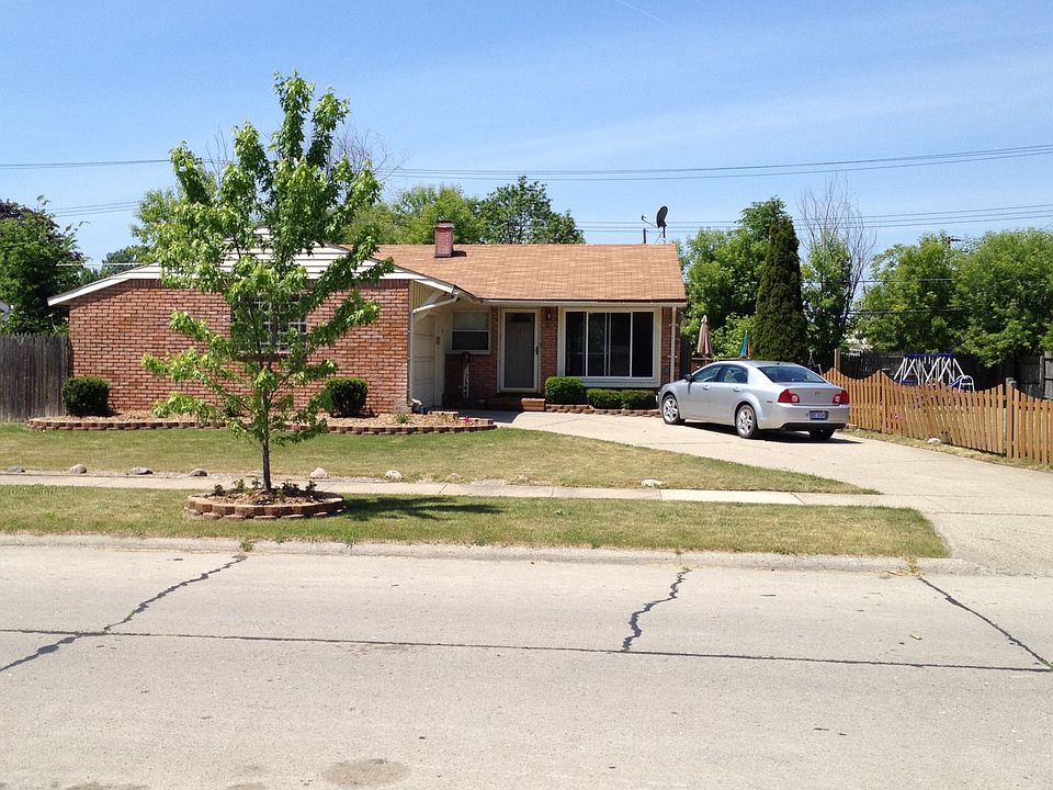 1st image of 31225 Hiveley St