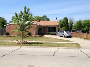 31225 Hiveley St, Westland, MI 48186
