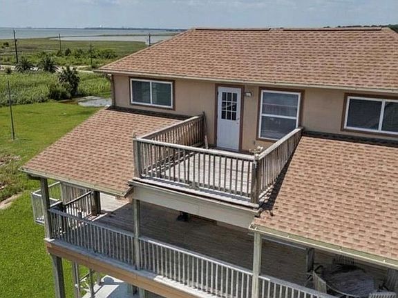 4th image of 5212 Bayside Dr