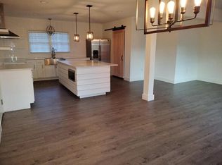 5266 River Rd, Ellenwood, GA 30294