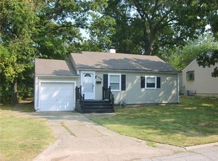 466 Fieldcrest Dr, Pittsburg, KS 66762