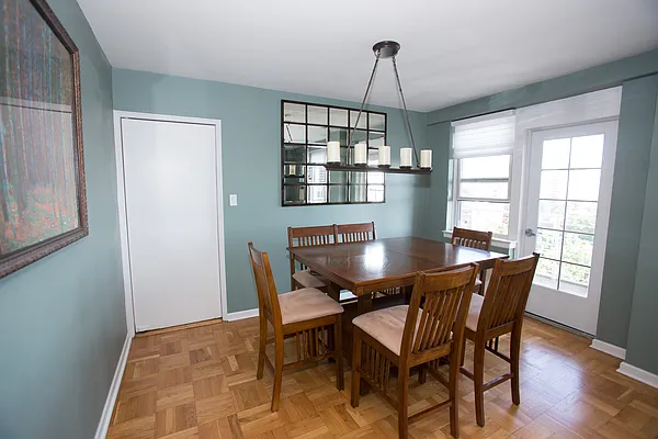 Sold by Re/Max In The City | media 19