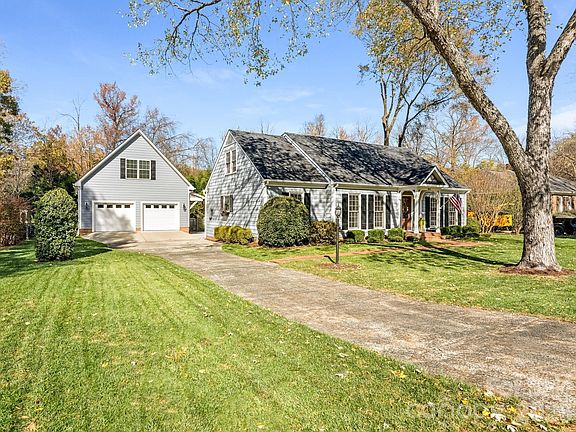 3rd image of 3524 Chevington Rd