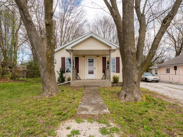 1330 N Fulbright Avenue, Springfield, MO 65802