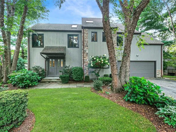 8 Mulberry Lane, White Plains, NY 10605