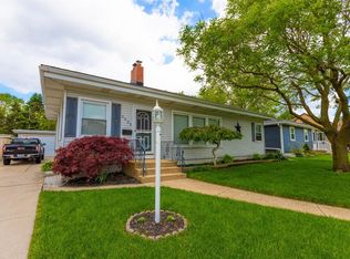 2525 Clough Ave, Highland, IN 46322