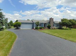 4409 Summit Rd SW, Pataskala, OH 43062