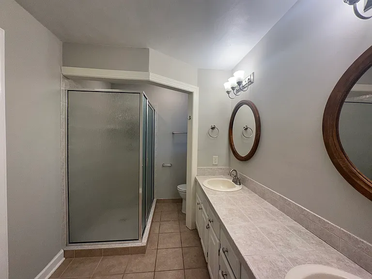 608 Hearndon Ct — Photo 24