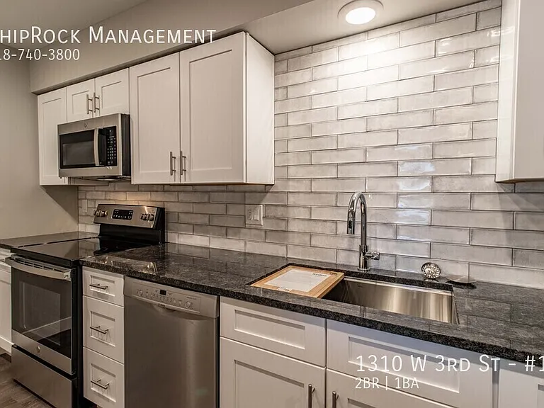 1310 W 3rd St #14 — Photo 8