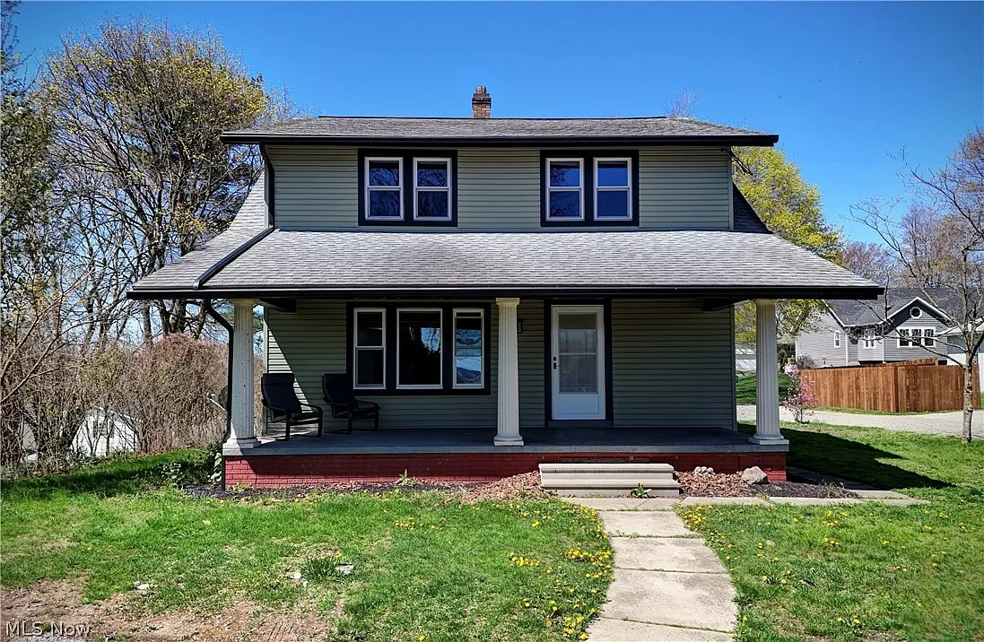 330 Bahler St SW photo 1