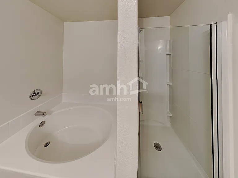 22718 Klingamans Way — Photo 15