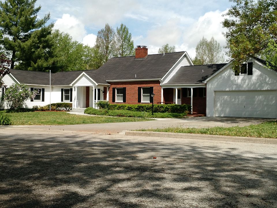 1st image of 35 Pinewood Dr