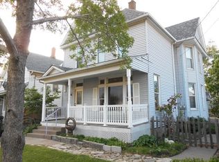 1100 W 4th St, Davenport, IA 52802