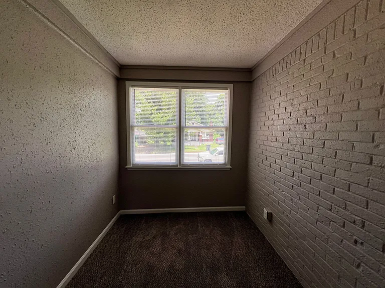 25 E McKellar Ave — Photo 6