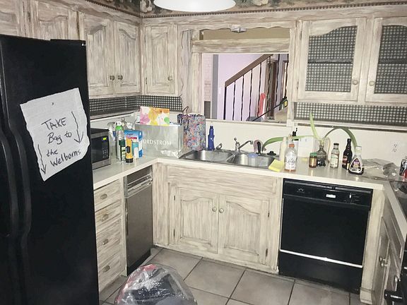 2nd image of 1300 Driftwood Dr