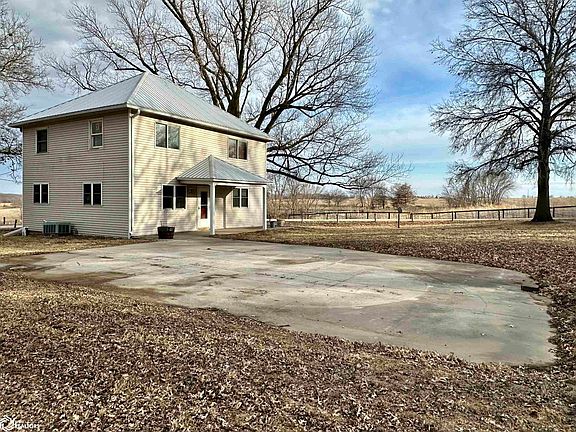 4th image of 22505 460th St