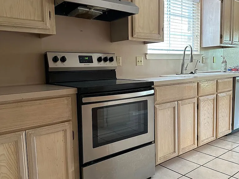 3601 Warbler Ave — Photo 4