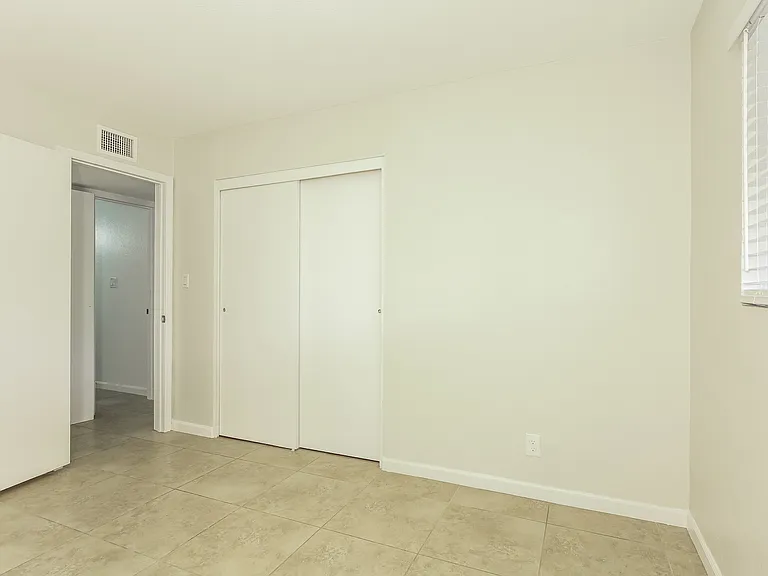 8301 E Turney Ave — Photo 5