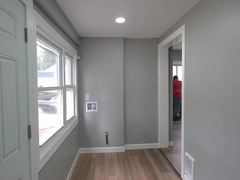 215 S Valley Ave #1 — Photo 6