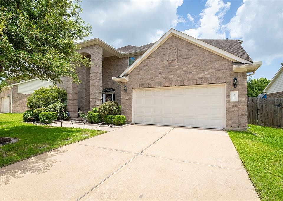1st image of 2711 Catalina Shores Dr