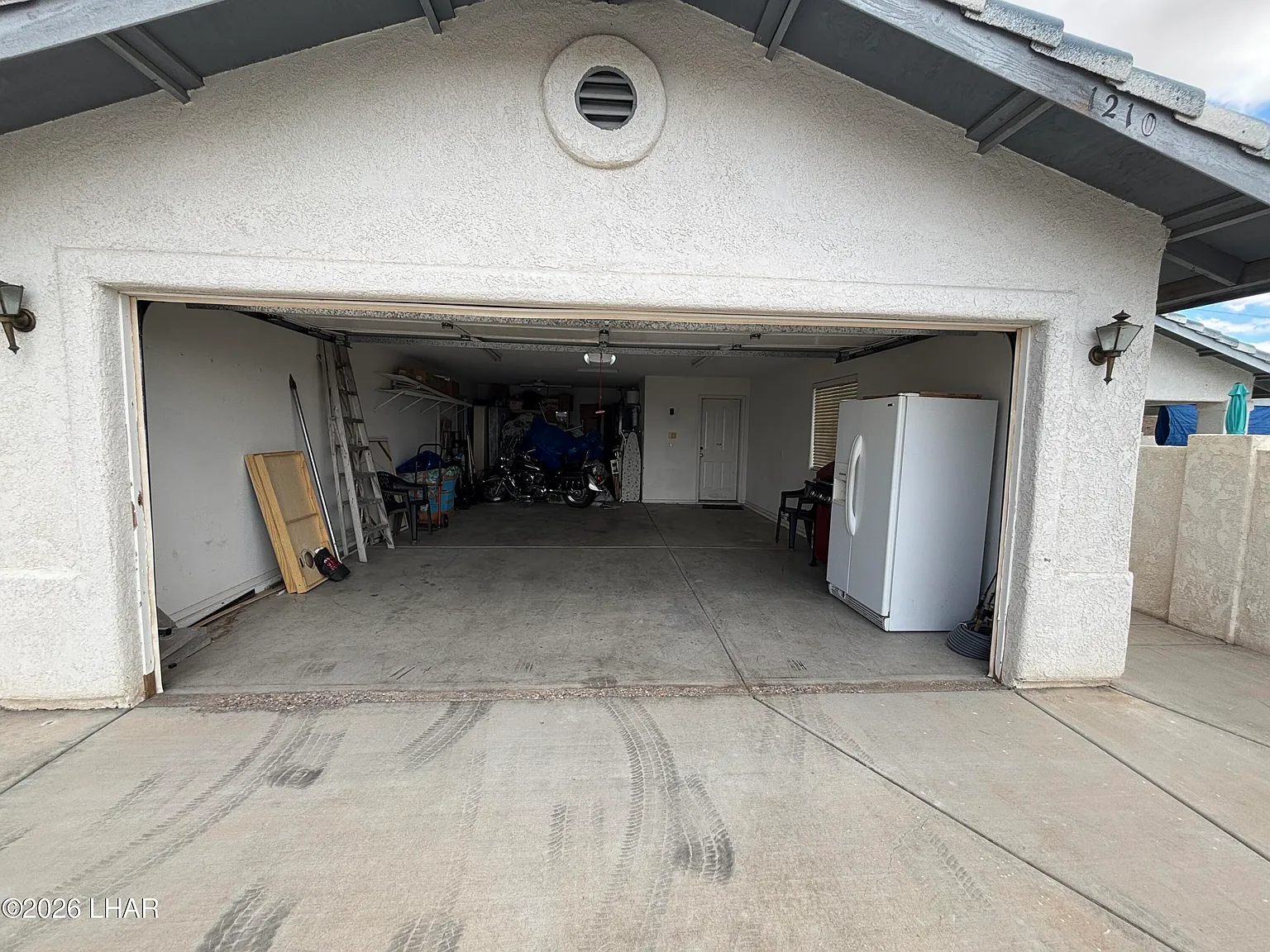 4 bed, 2.0 bath, 2165 sqft, $2,750 — Photo 3