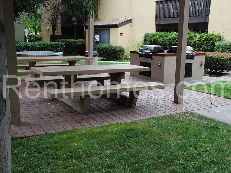 7958 Mission Center Ct #E — Photo 20