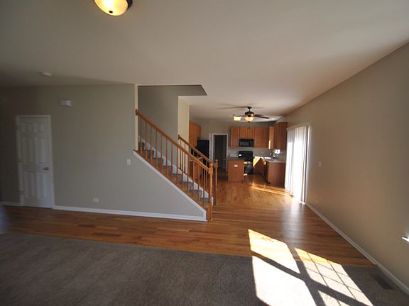 3rd image of 207 Gregory M Sears Dr
