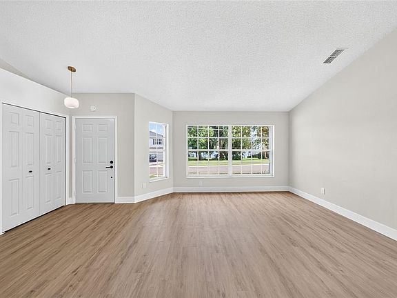 2nd image of 294 LAKE DOE BOULEVARD