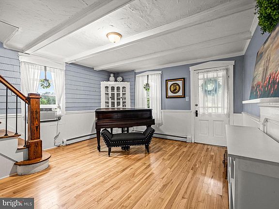 3rd image of 2900 Gillis Rd