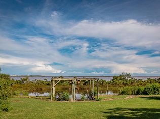 2110 Soundview Dr, Gautier, MS 39553