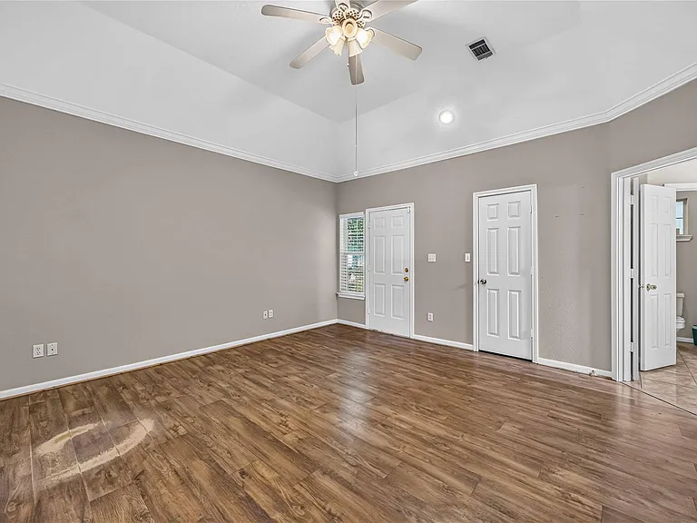 22962 Volga Dr — Photo 20