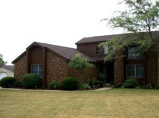 7670 Chicago Trl, New Carlisle, IN 46552