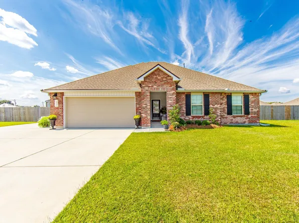 23136 Planters Dr, Vacherie, LA 70090