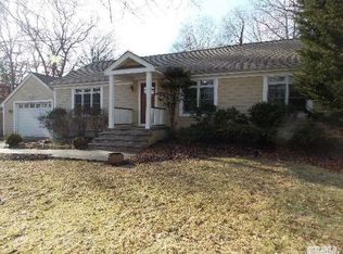 7 Ellen Dr, Nesconset, NY 11767