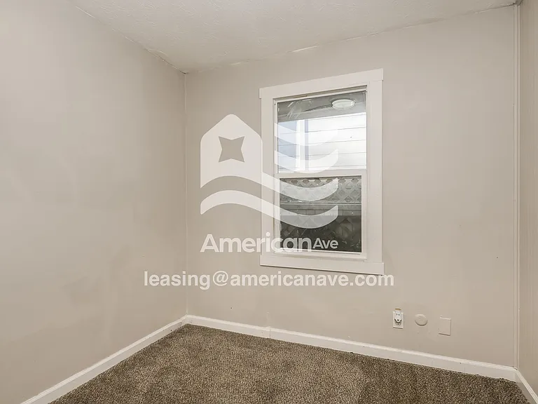 1741154_011_bedroom_13648591.jpg