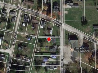 14 S State St, Shelburn, IN 47879