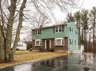 17 Bush Hill Rd, Ipswich, MA 01938